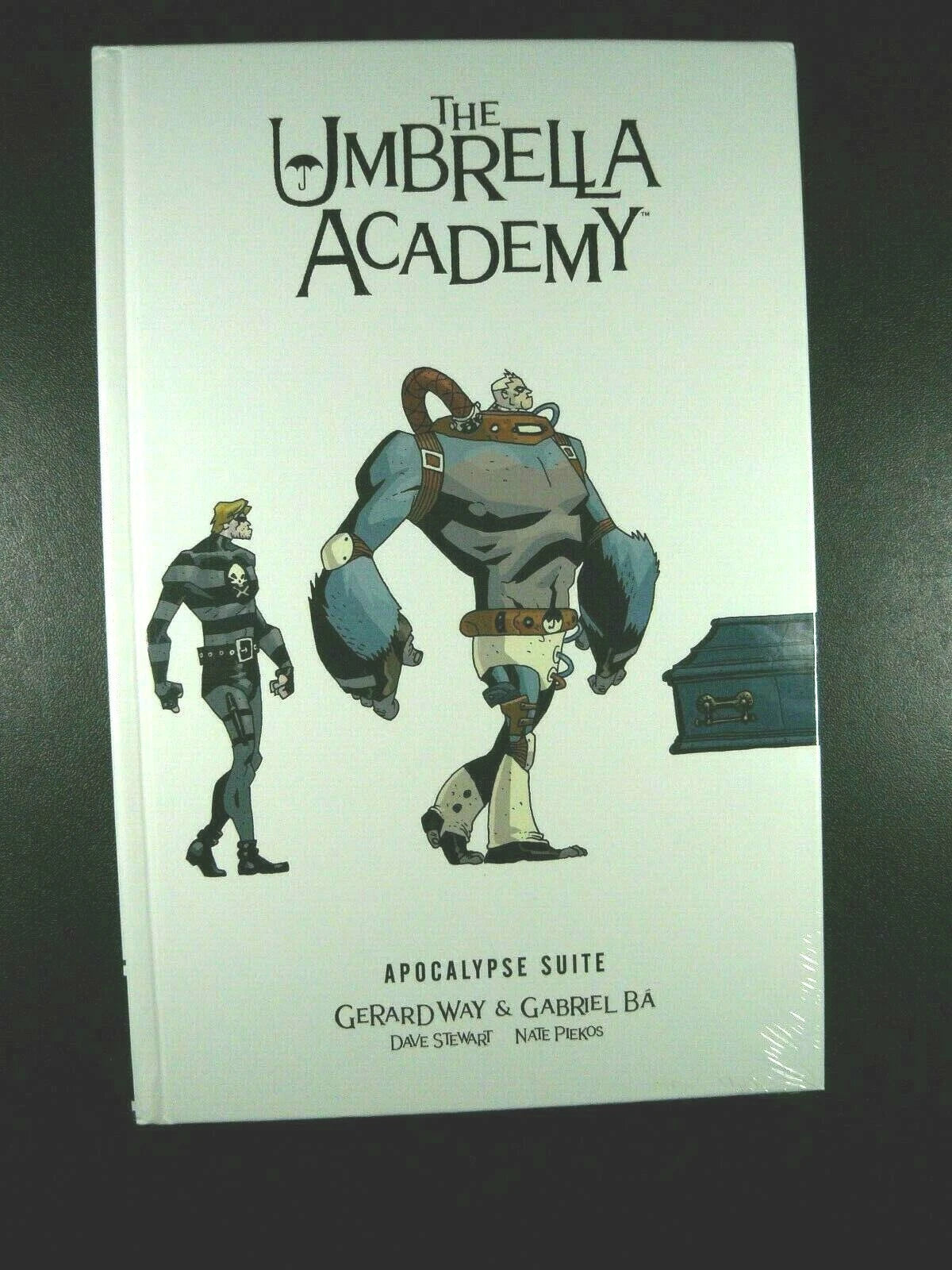 Umbrella Academy Apocalypse Suite Hardcover GN