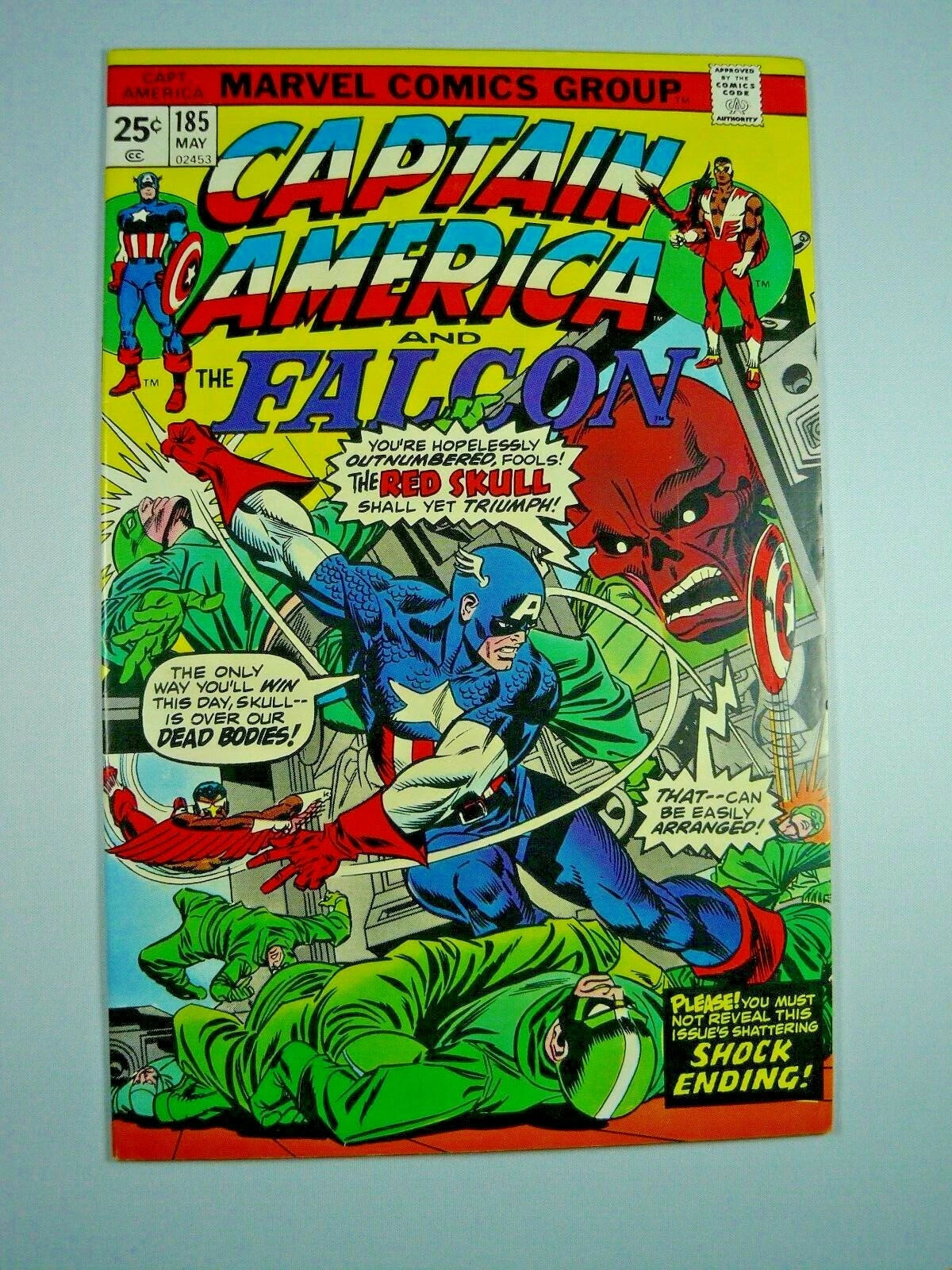 Captain America #185 - Red Skull captures Peggy & Gabe - VF - Marvel